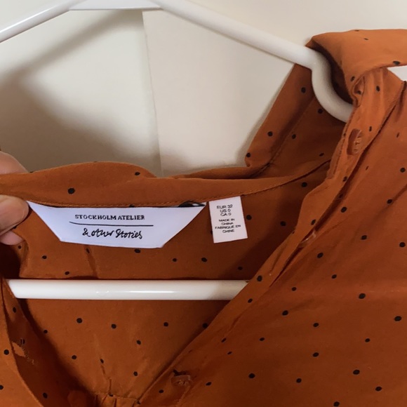 & Other Stories polka dot camel button up top - Picture 3 of 4